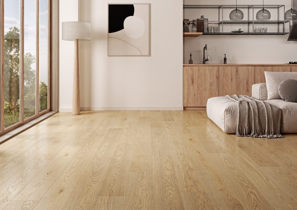 Helles Wohnzimmer mit Holzfußboden